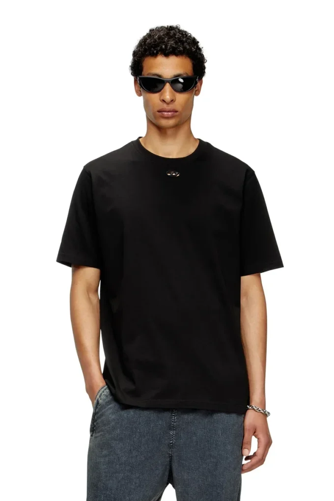 t-adjust-marey T-shirt med utskärning Oval D t-adjust-marey T-shirt med utskärning Oval D