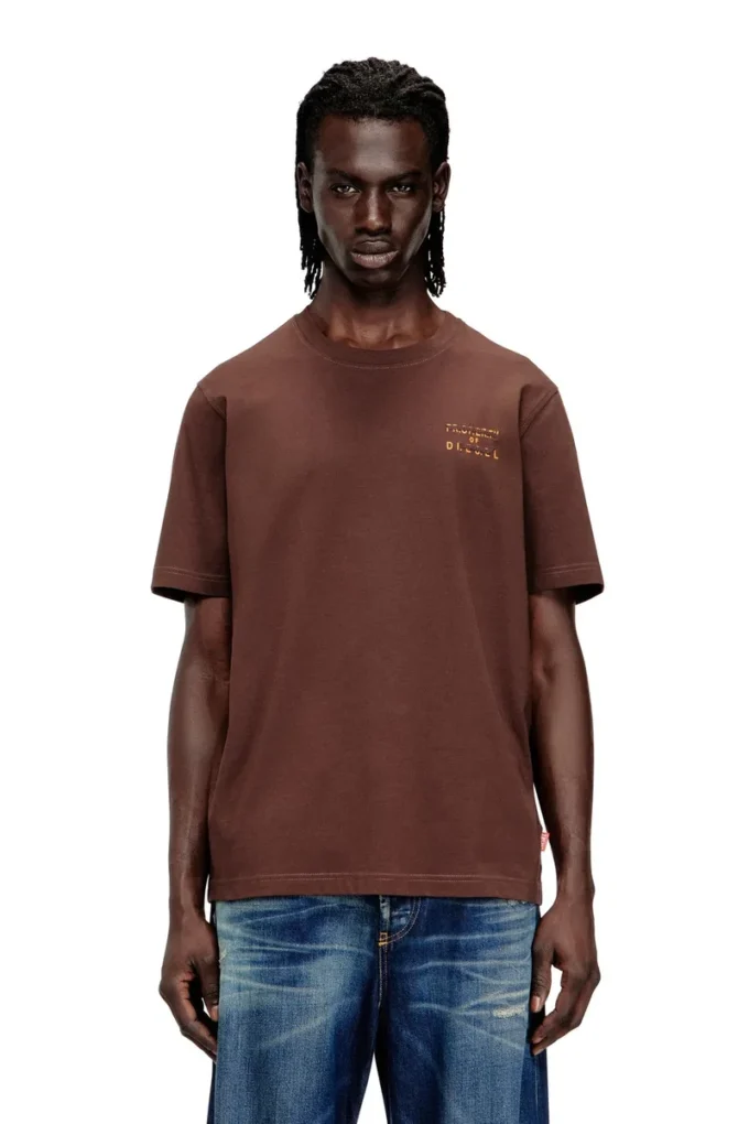 t-adjust-v5 T-shirt i bomull med pufftryck t-adjust-v5 T-shirt i bomull med pufftryck