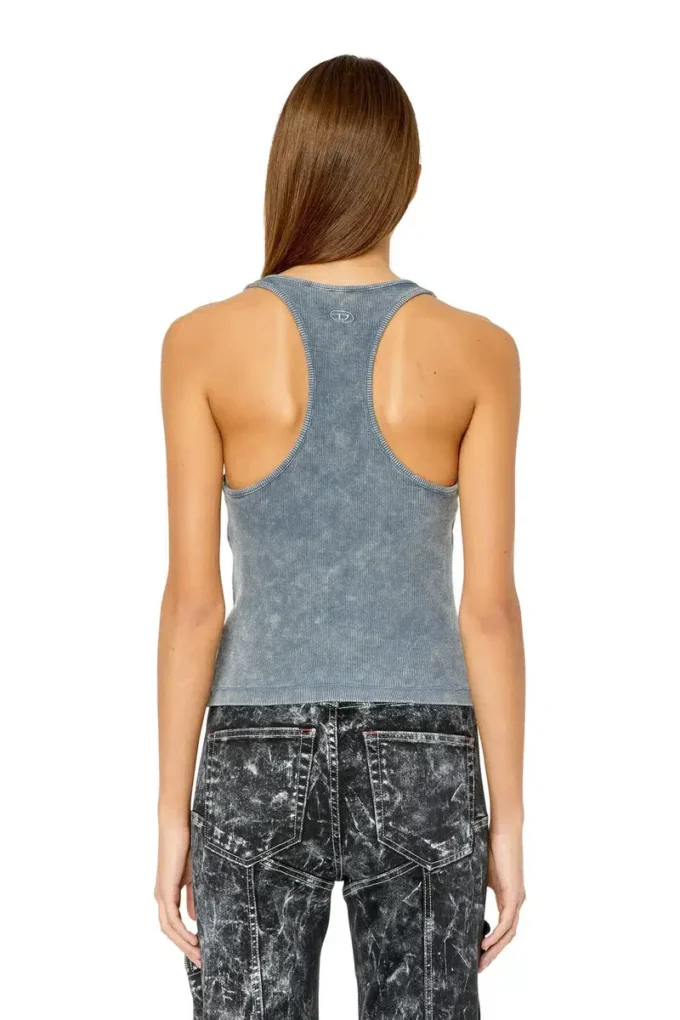 t-aniesse Ribbad racerback-top med knappöppning t-aniesse Ribbad racerback-top med knappöppning