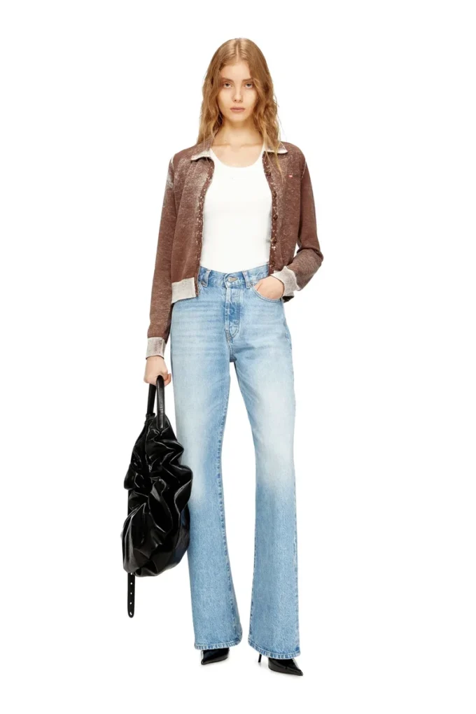 t-anki-od Slim ribbad linne med metalliskt Oval D t-anki-od Slim ribbad linne med metalliskt Oval D