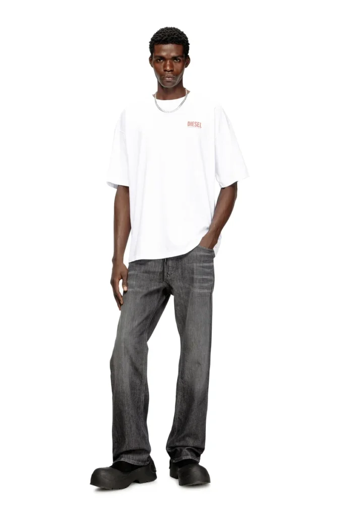 t-boxt-bisk Bomullst-shirt med Diesel Biscotto-tryck t-boxt-bisk Bomullst-shirt med Diesel Biscotto-tryck