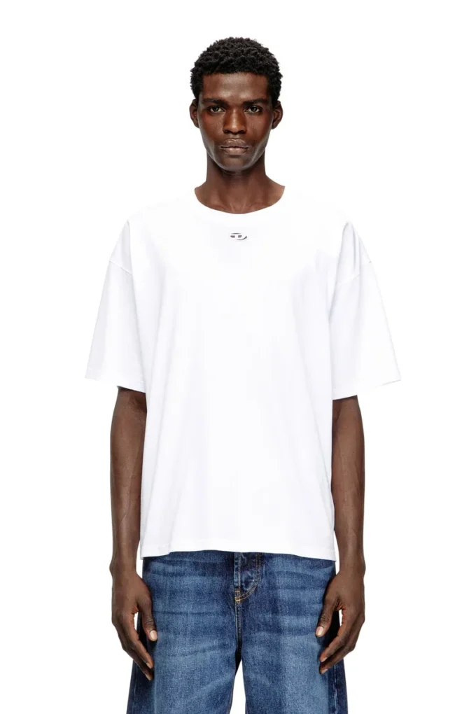 t-boxt-dco Avslappnad bomullst-shirt med broderad oval D t-boxt-dco Avslappnad bomullst-shirt med broderad oval D
