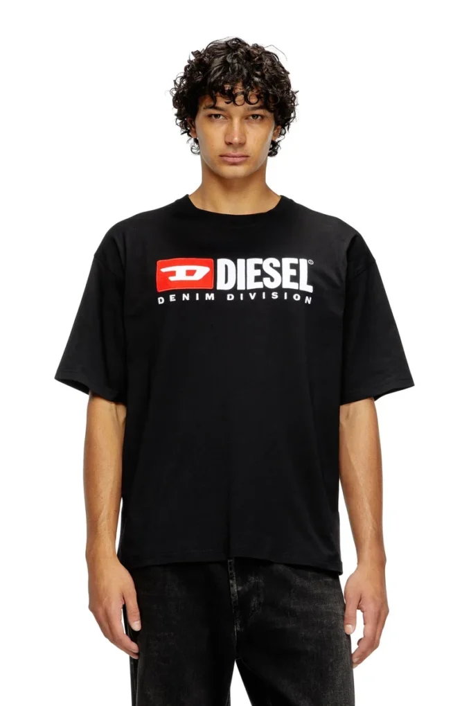 t-boxt-div T-shirt med Diesel-patchlogotyp t-boxt-div T-shirt med Diesel-patchlogotyp