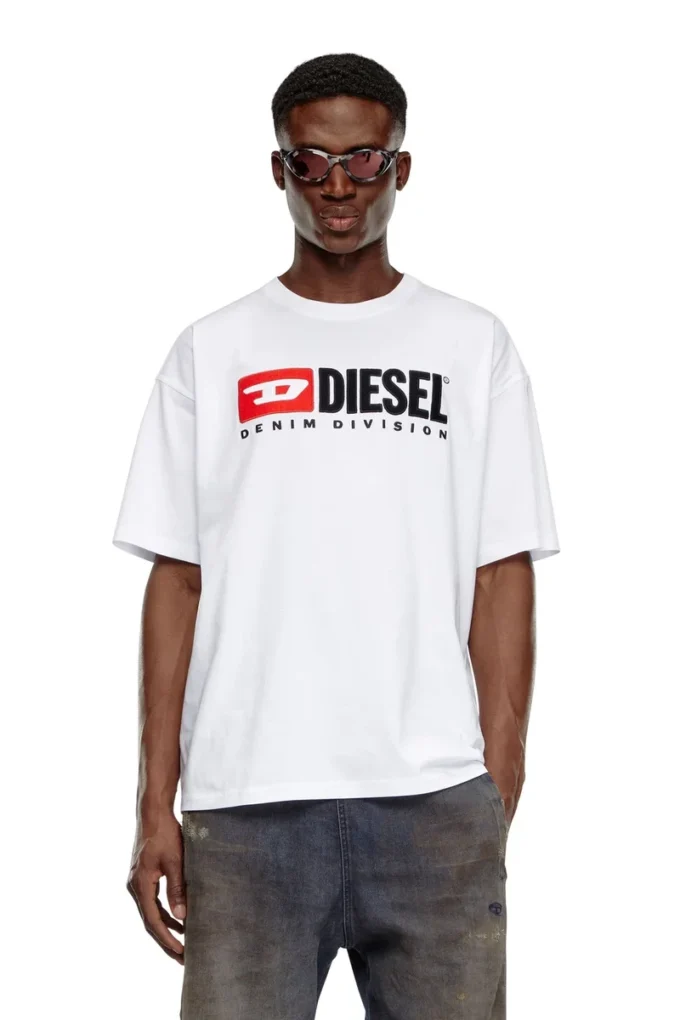 t-boxt-div T-shirt med Diesel-patchlogotyp t-boxt-div T-shirt med Diesel-patchlogotyp