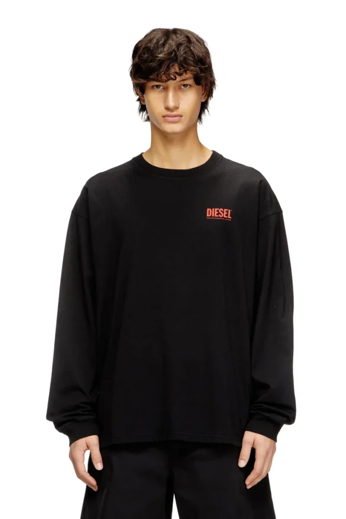 t-boxt-ls-bisk Avslappnad långärmad T-shirt med Diesel-logotyper t-boxt-ls-bisk Avslappnad långärmad T-shirt med Diesel-logotyper