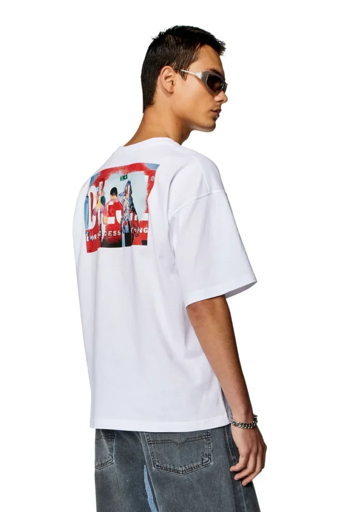 t-boxt-n11 T-shirt med fototryckt logotyp t-boxt-n11 T-shirt med fototryckt logotyp