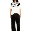 t-boxt-n14 T-shirt med slitna flockade logotyper t-boxt-n14 T-shirt med slitna flockade logotyper