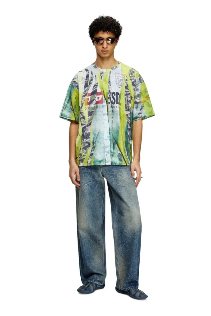 t-boxt-r13 T-shirt med trompe l’oeil-tryck t-boxt-r13 T-shirt med trompe l’oeil-tryck