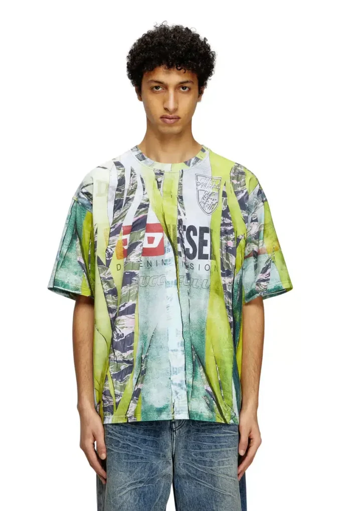 t-boxt-r13 T-shirt med trompe l’oeil-tryck t-boxt-r13 T-shirt med trompe l’oeil-tryck