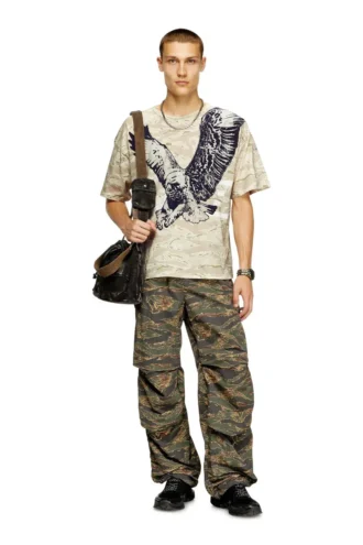 t-boxt-t14 Camo-T-shirt med örntryck