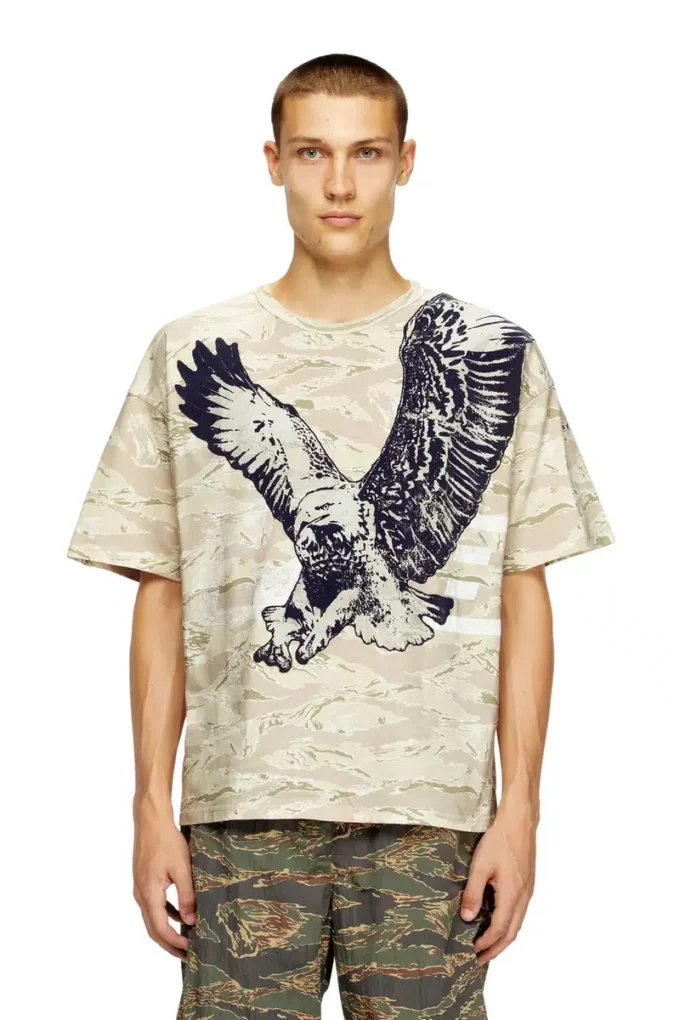 t-boxt-t14 Camo-T-shirt med örntryck t-boxt-t14 Camo-T-shirt med örntryck