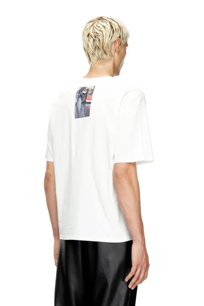 t-boxt-t3 T-shirt med logotypfotopatchar t-boxt-t3 T-shirt med logotypfotopatchar
