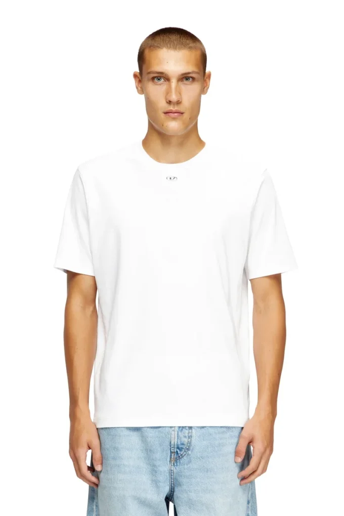 t-madjust-tr Vanlig T-shirt med rund hals och Oval D
