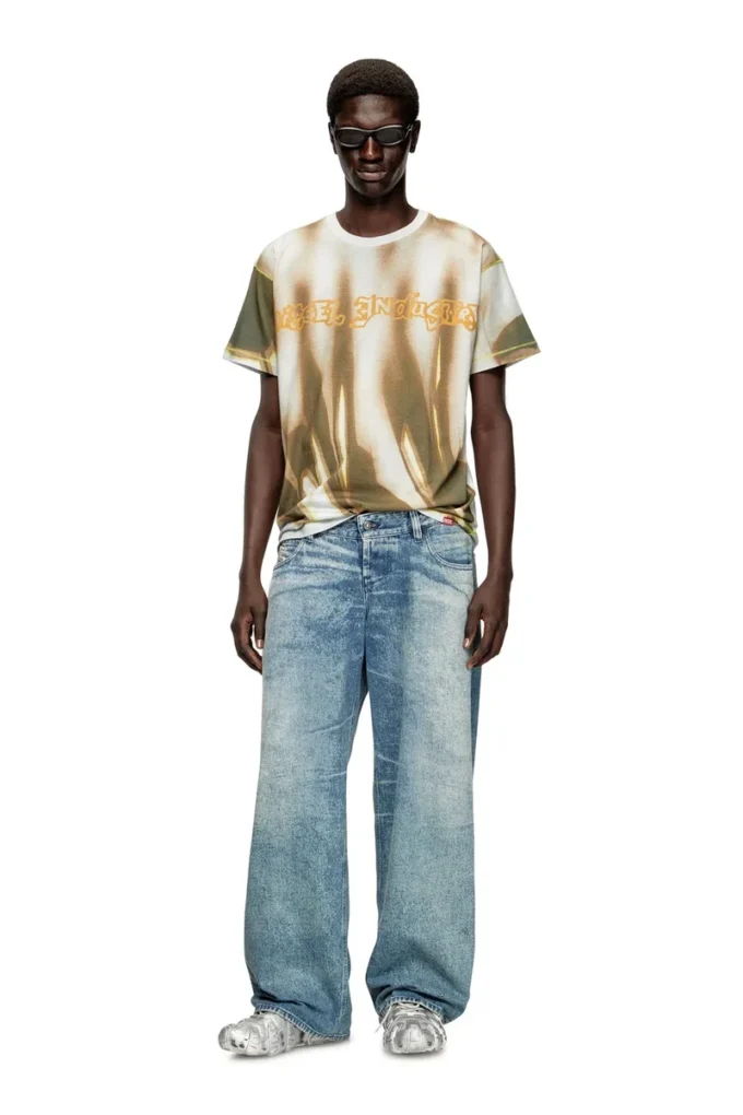 t-norm-show T-shirt med graffititryck t-norm-show T-shirt med graffititryck