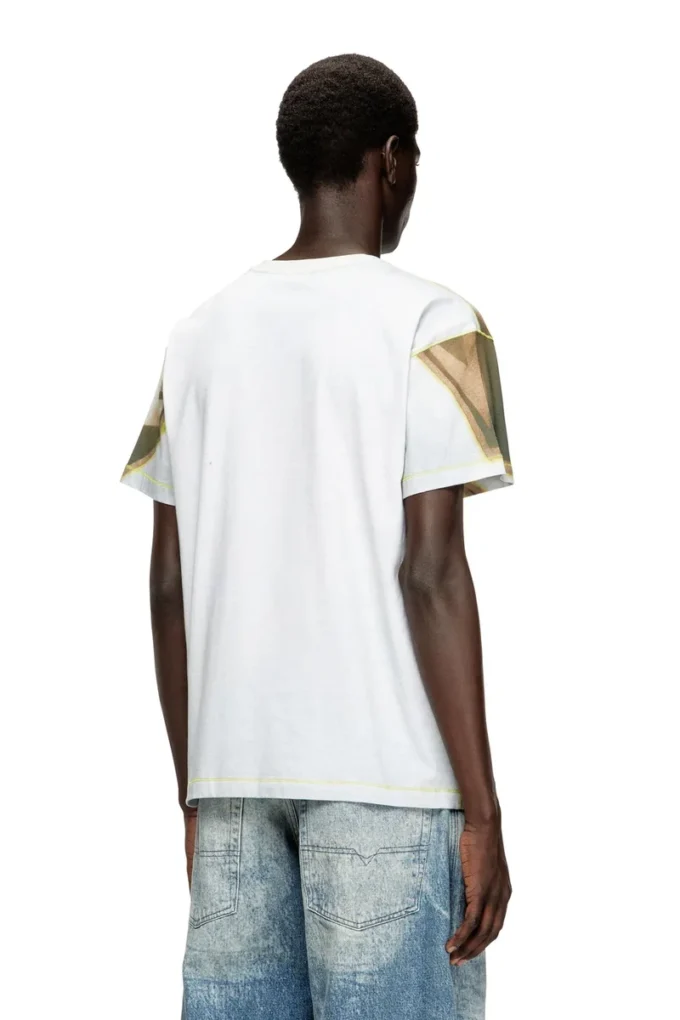 t-norm-show T-shirt med graffititryck t-norm-show T-shirt med graffititryck