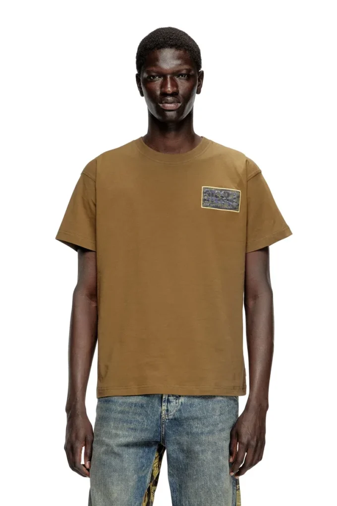 t-norm-t3 T-shirt med kamouflagelogopatch