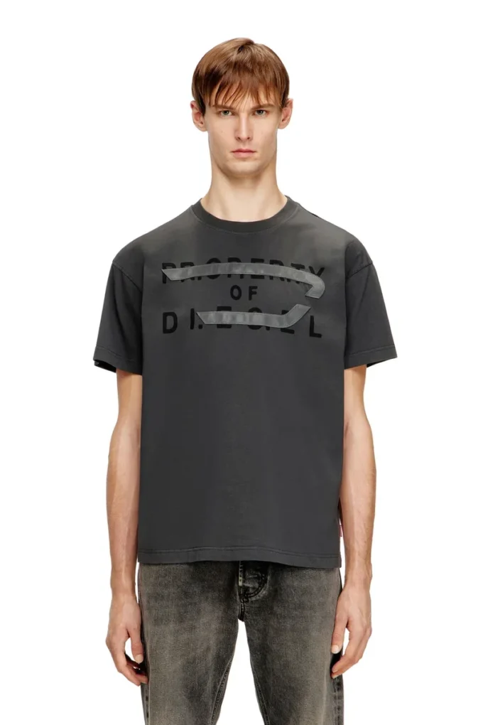 t-norm-v11 T-shirt i normal passform med D-applikation