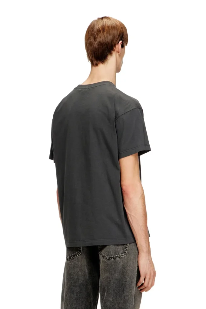 t-norm-v11 T-shirt i normal passform med D-applikation