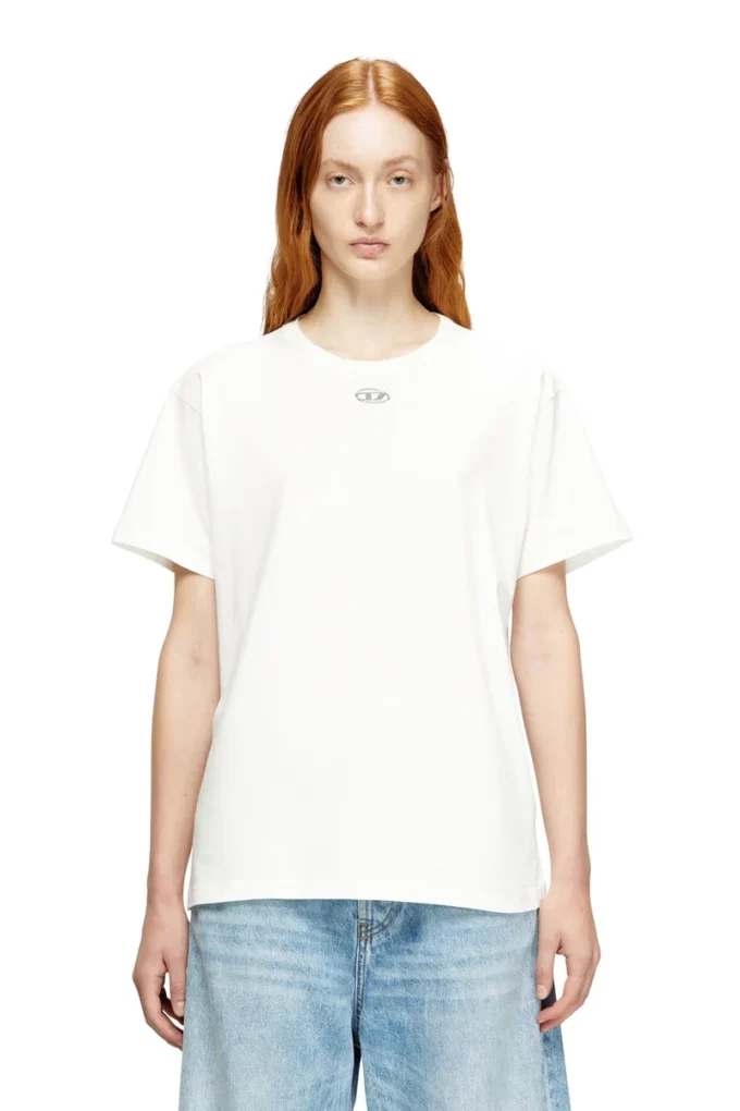 t-normy-od-s1 Bomullst-shirt med metalliskt Oval D t-normy-od-s1 Bomullst-shirt med metalliskt Oval D