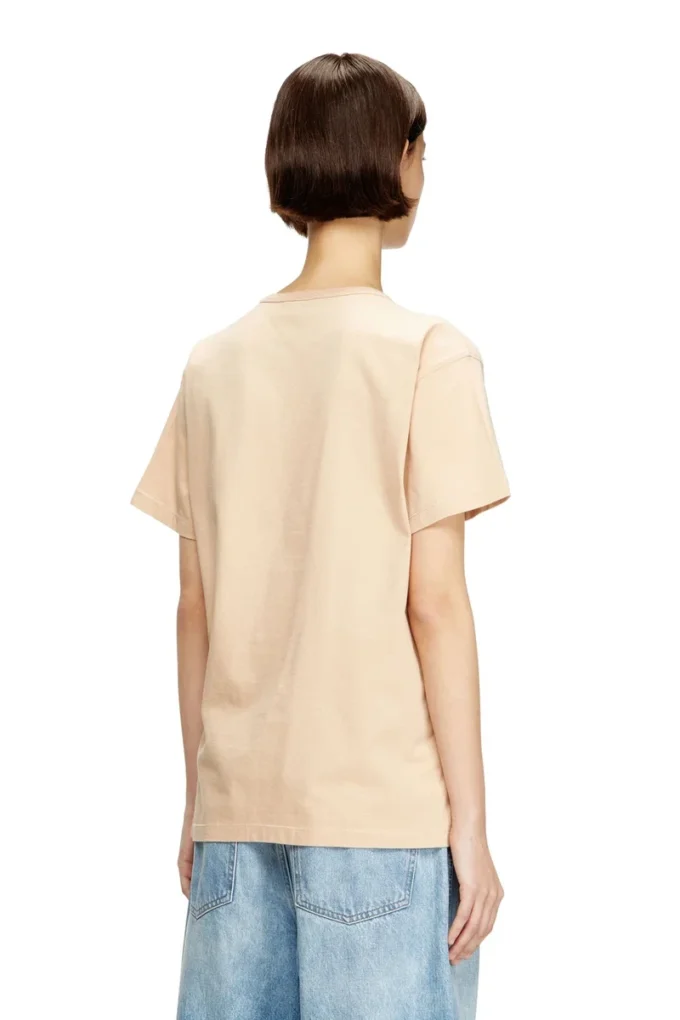 t-normy-od-s1 Bomullst-shirt med metalliskt Oval D t-normy-od-s1 Bomullst-shirt med metalliskt Oval D