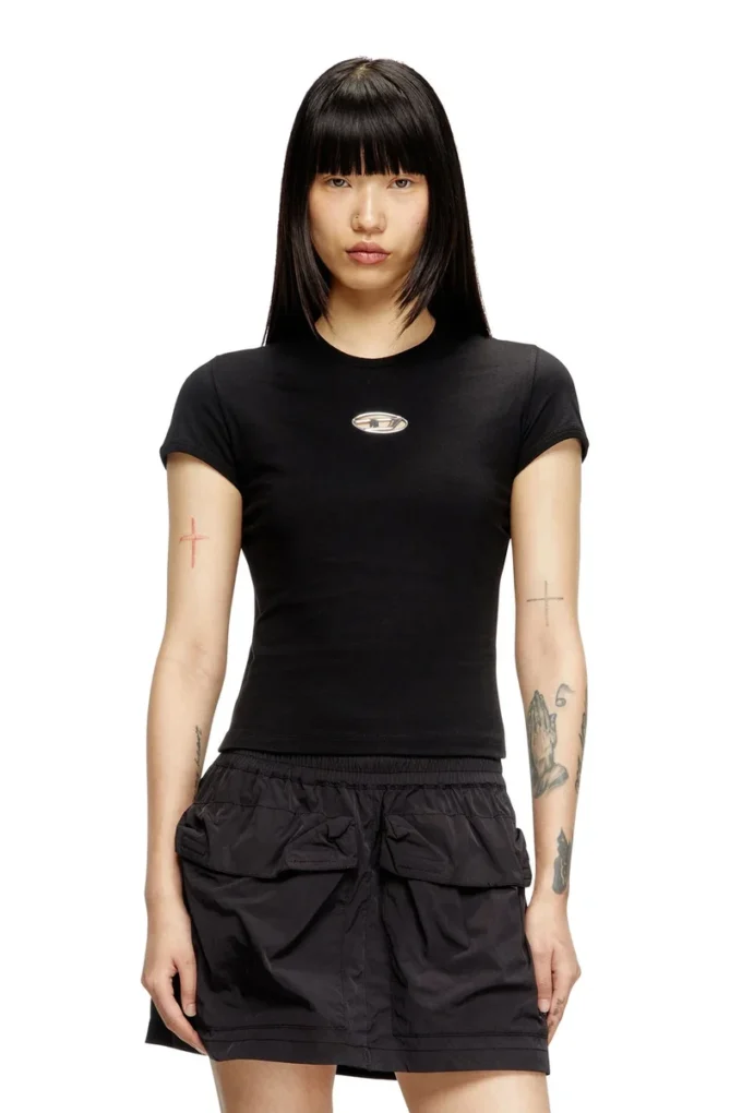 t-uncutie-long-od-q1 Slim fit T-shirt med utskärning Oval D