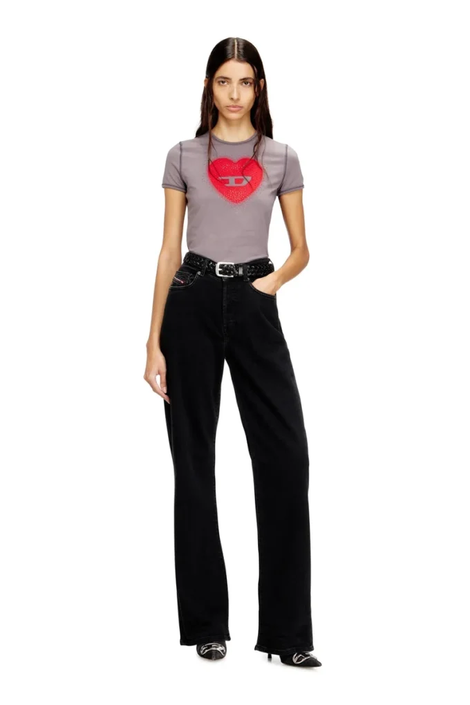t-uncuties-long-s5 Slim T-shirt med hjärtmönster och nitar