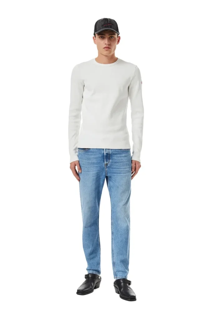 tapered jeans 2005 d-fining 09b92 Hitta närmaste butik tapered jeans 2005 d-fining 09b92 Hitta närmaste butik