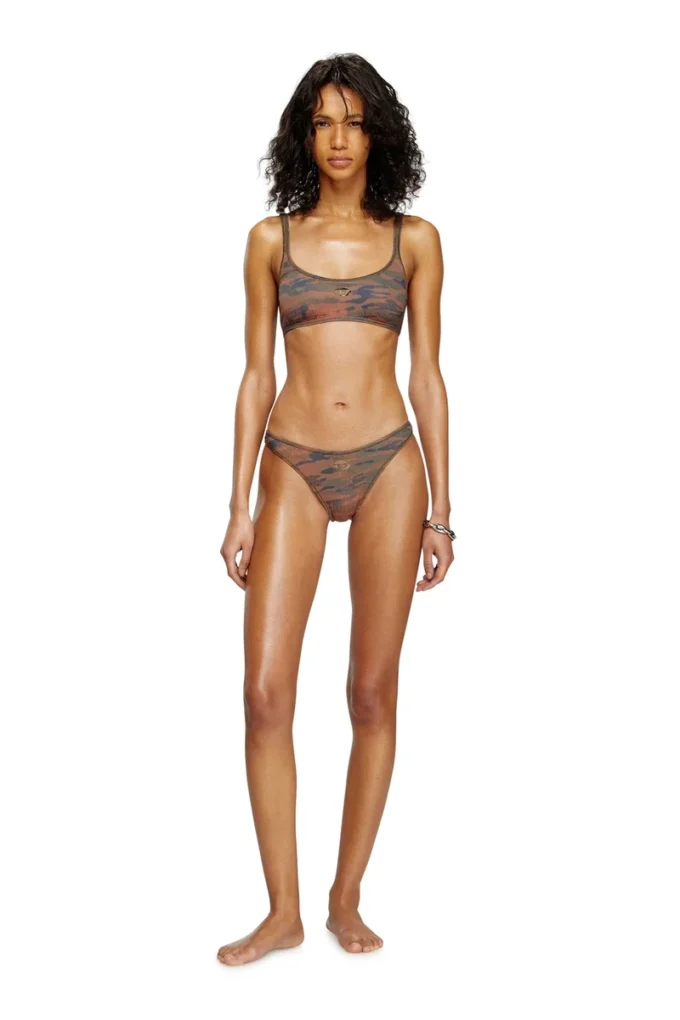 ut-bra-top-utlt Bikini-top med kamouflage och utskuren logotyp ut-bra-top-utlt Bikini-top med kamouflage och utskuren logotyp