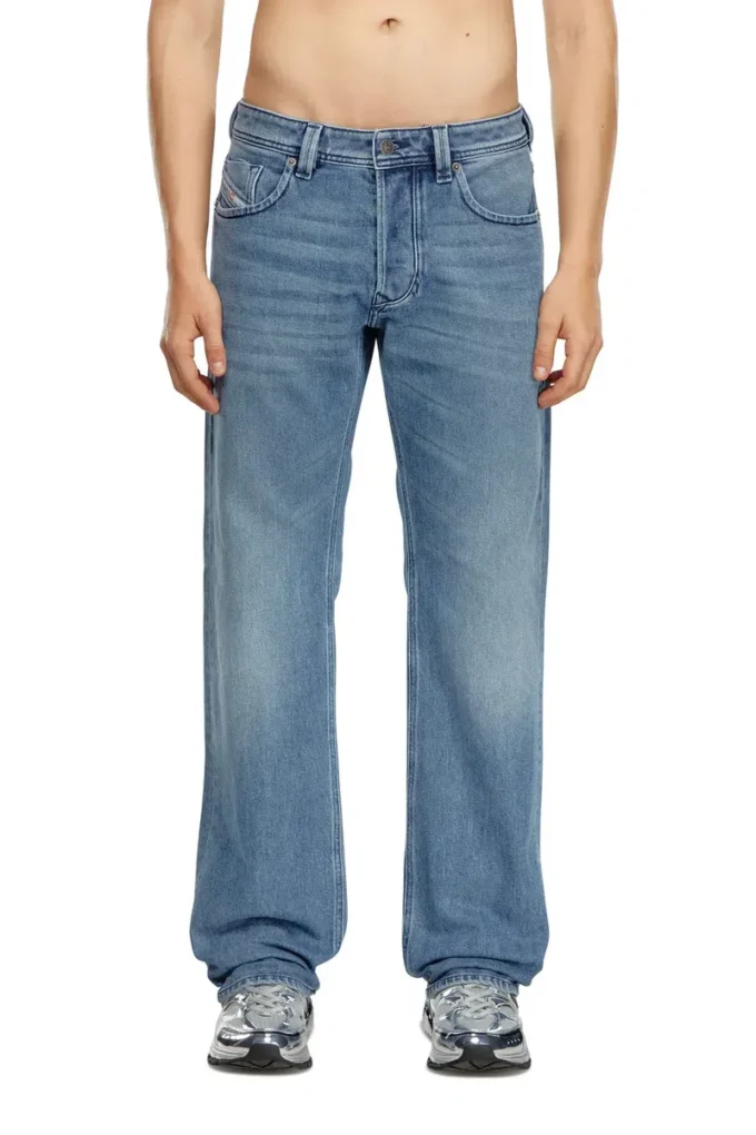 vanliga jeans 1985 larkee 09h30 Hitta närmaste butik vanliga jeans 1985 larkee 09h30 Hitta närmaste butik