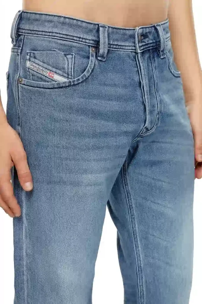 vanliga jeans 1985 larkee 09h30 Hitta närmaste butik vanliga jeans 1985 larkee 09h30 Hitta närmaste butik