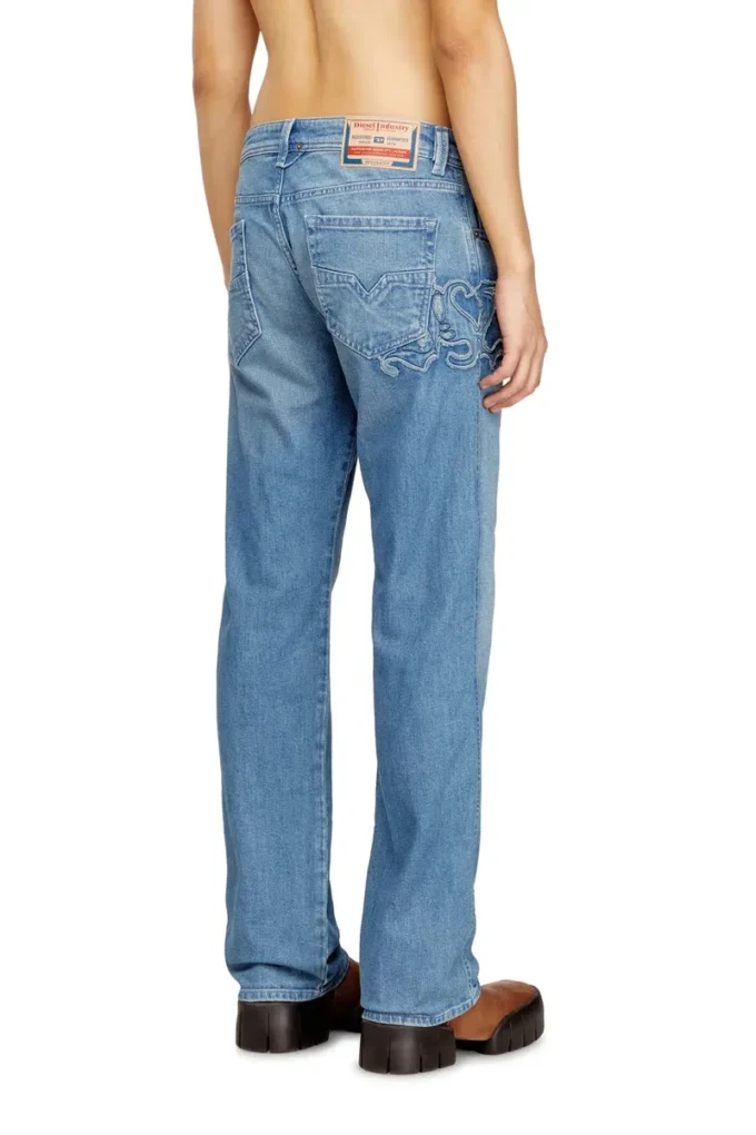 vanliga jeans 1985 larkee 09q18 Hitta närmaste butik