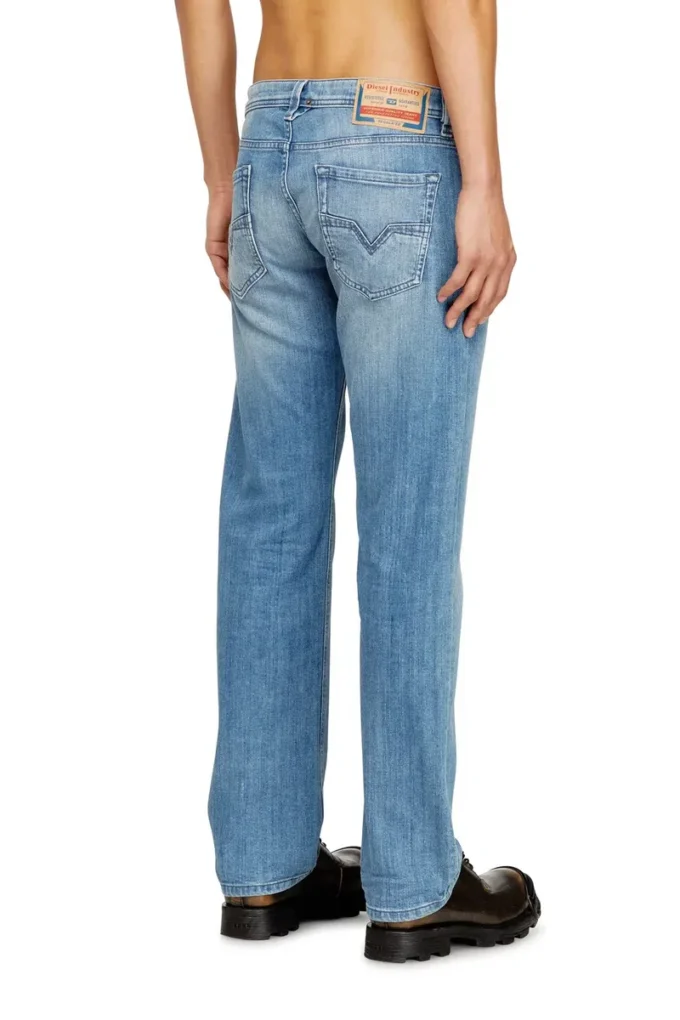 vanliga jeans 1985 larkee 0grdi Hitta närmaste butik vanliga jeans 1985 larkee 0grdi Hitta närmaste butik
