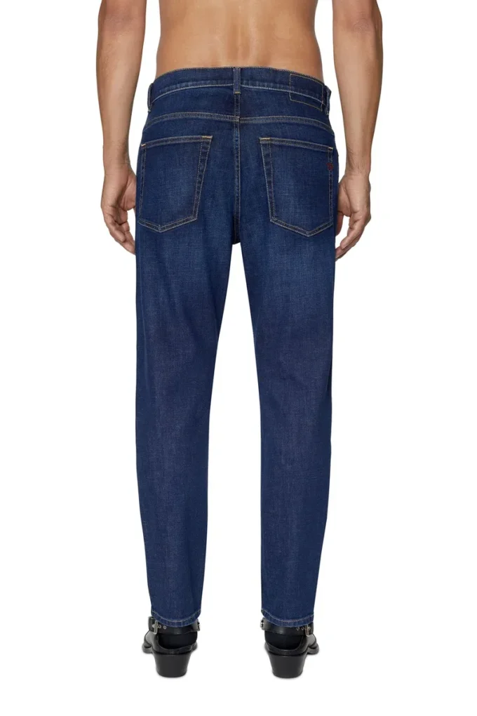 vanliga jeans 2005 d-fining 09b90 Hitta närmaste butik
