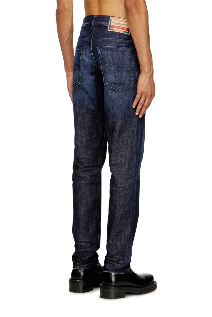 vanliga jeans 2023 d-finitive 09m19 Hitta närmaste butik vanliga jeans 2023 d-finitive 09m19 Hitta närmaste butik