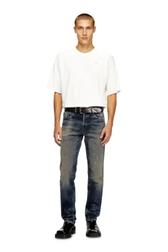 vanliga jeans 2023 d-finitive 09m46 Hitta närmaste butik