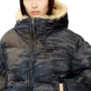 w-aves-fur Pufferjacka med huva i smutsig camouflage-denim w-aves-fur Pufferjacka med huva i smutsig camouflage-denim