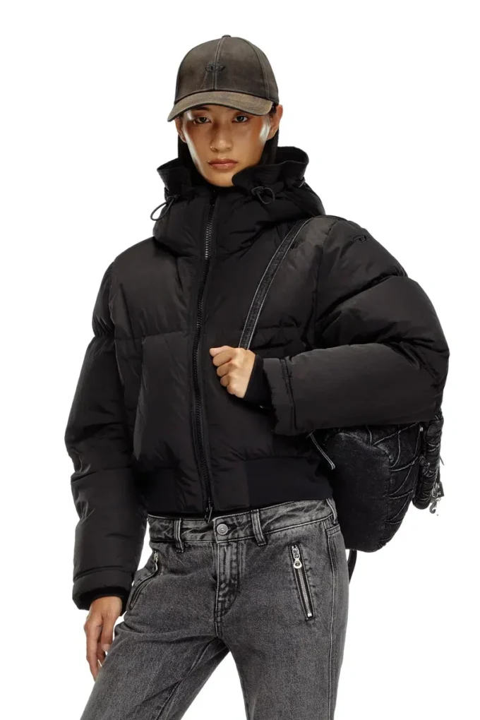 w-peyt-short-new-p1 Dunjacka med huva i skrynklig nylon