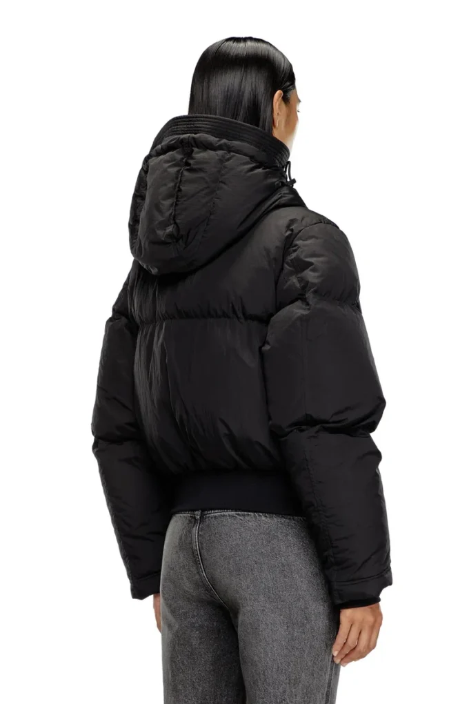 w-peyt-short-new-p1 Dunjacka med huva i skrynklig nylon