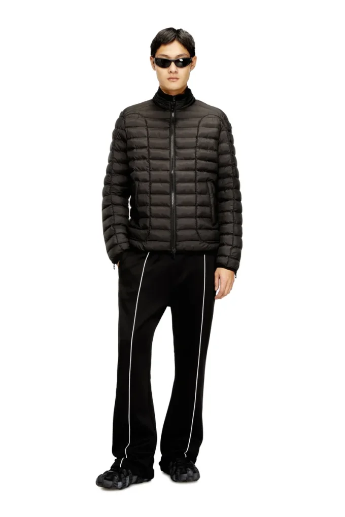 w-pilot Pufferjacka i lätt nylon w-pilot Pufferjacka i lätt nylon