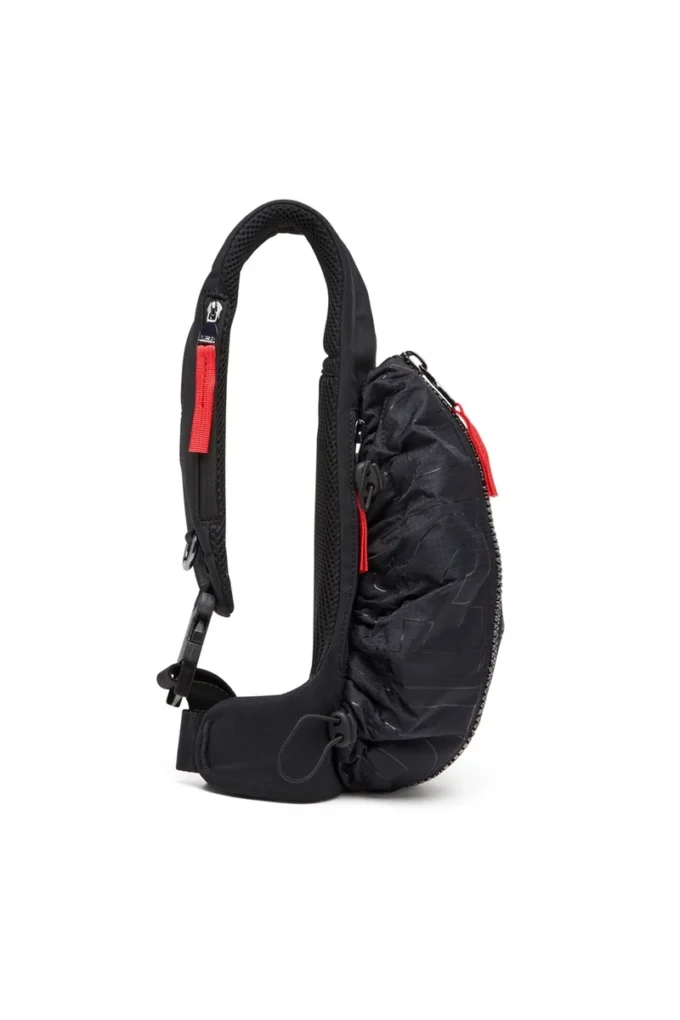 zip-d crossbody x Zip-D-Sling-väska i rutig jacquard zip-d crossbody x Zip-D-Sling-väska i rutig jacquard